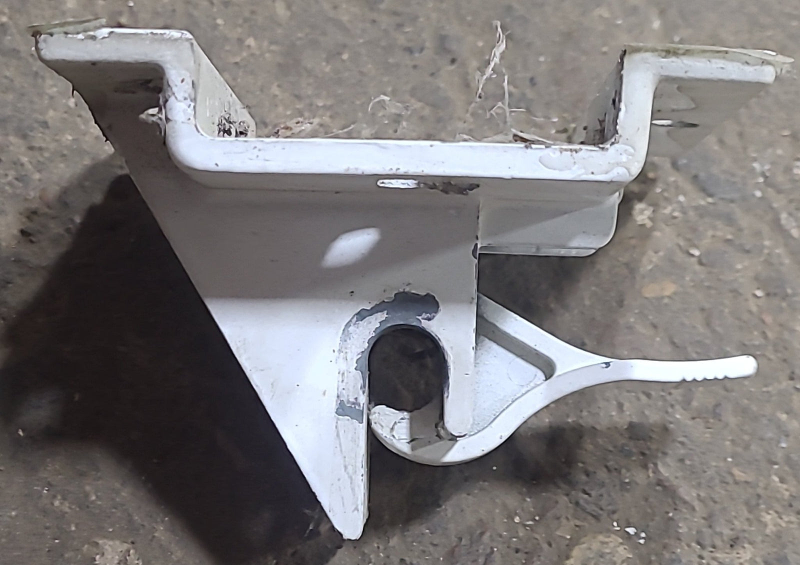 Used Carefree Bottom Bracket 901019W - Young Farts RV Parts