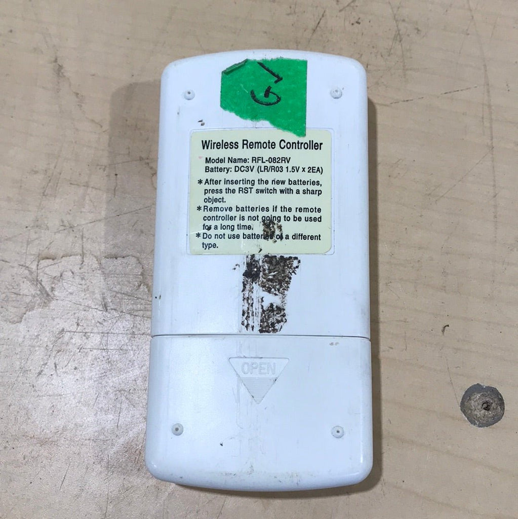 USED Carrier 71DC6E58030 - MH 040501176 Digital AC Wall Thermostat REMOTE - Young Farts RV Parts