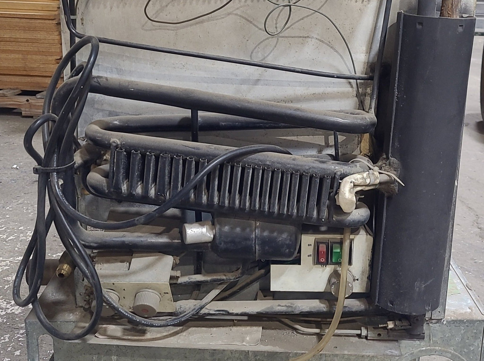 Used Complete Dometic RM2202 Fridge 3-WAY - Young Farts RV Parts