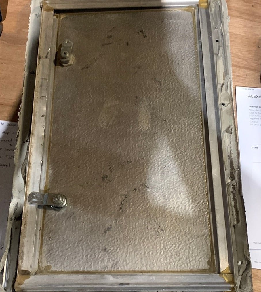 Used cornered cargo door 17 5/8