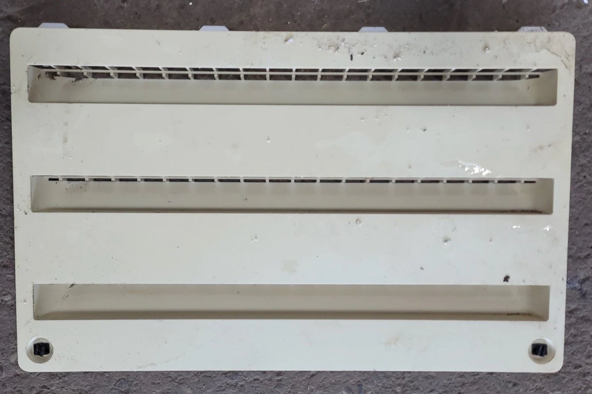 https://youngfartsrvparts.com/cdn/shop/products/used-dometic-3109350011-yellowed-air-intake-side-refrigerator-vent-no-frame-851352.jpg?v=1698280493