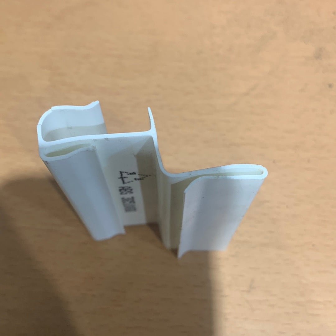 Used Dometic 3851088017 SVC Thermistor Holder - Young Farts RV Parts