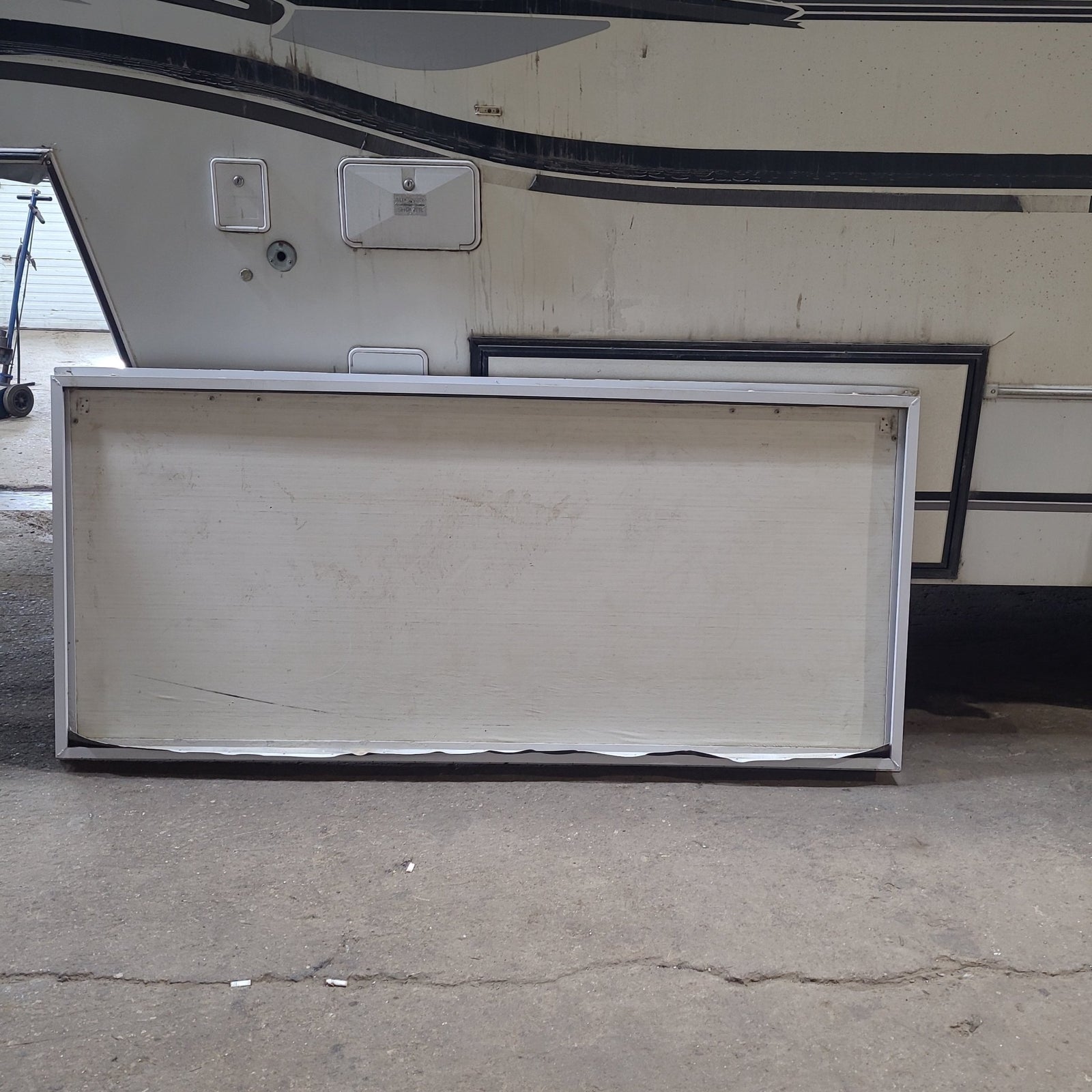 Used Exterior Fold-Down Hybrid Room Base 80 3/4