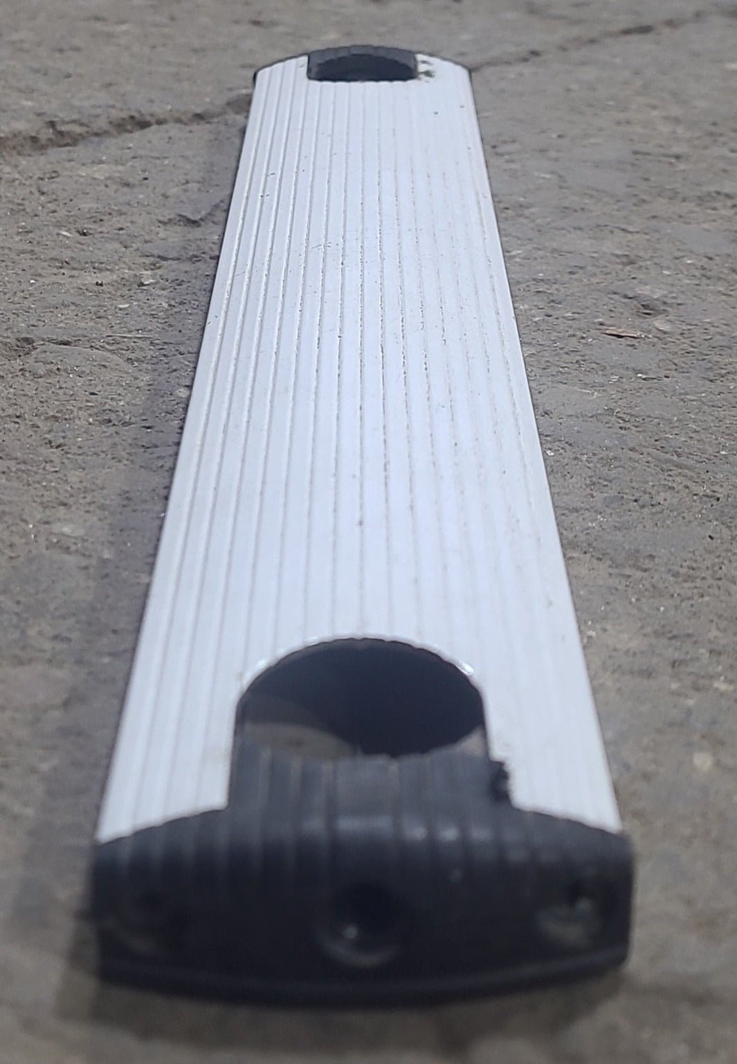 Used Ladder Complete Step/ Tread- 13 3/8