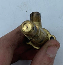 Load image into Gallery viewer, Used Magic Chef Burner Valve 74001795 (7100) - Young Farts RV Parts