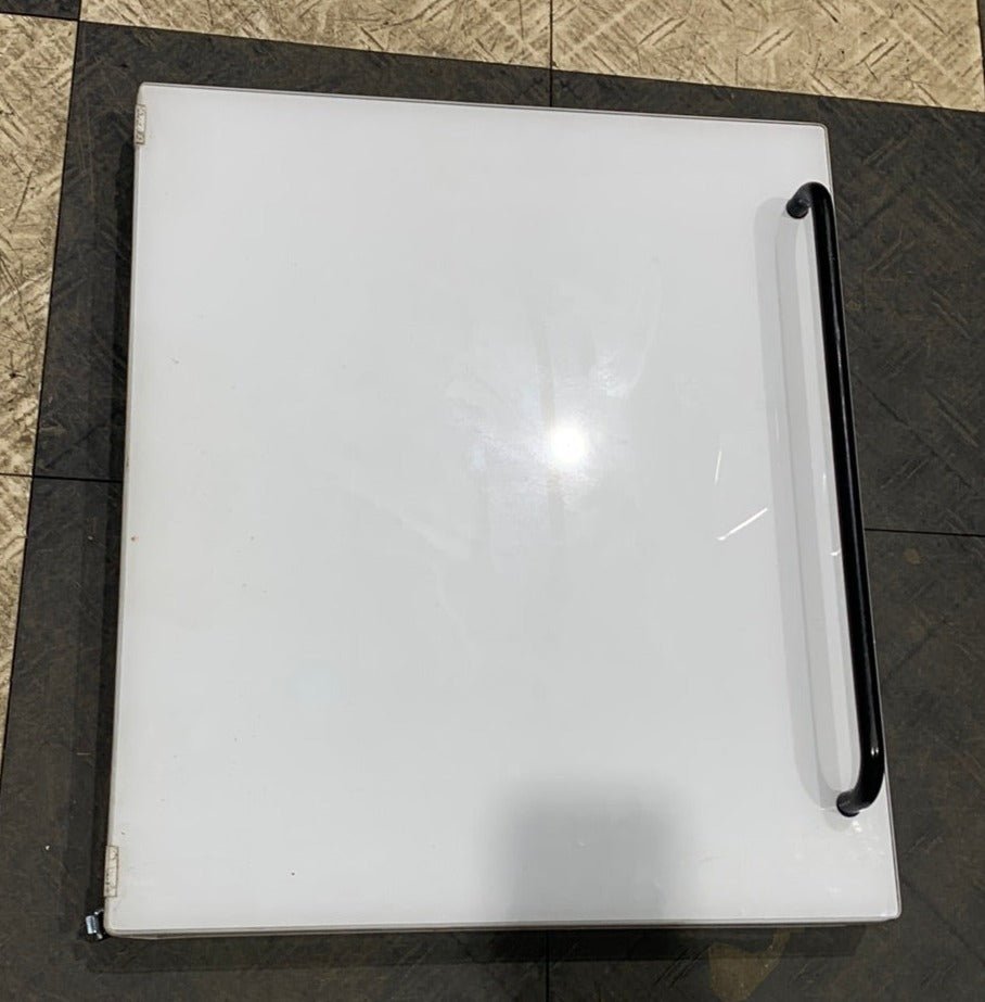 Used Magic Chef Oven Door 74001089 (WHITE FACEPLATE) 19 5/8” x 17 1/8” x 1 1/4" D - Young Farts RV Parts