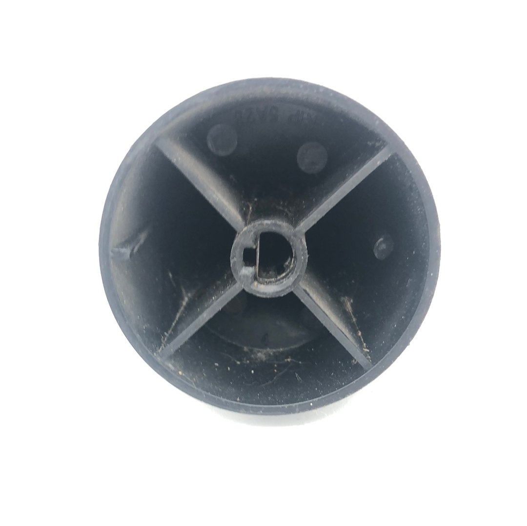 Used Magic Chef Oven Knob 74009858 - Young Farts RV Parts