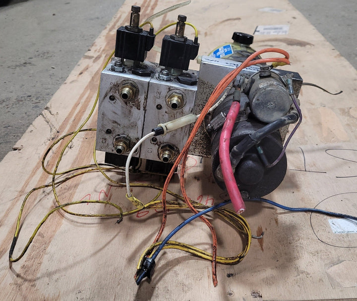Used Monarch Hydraulics Power Unit Dyna-Jack M-3530 - Young Farts RV Parts