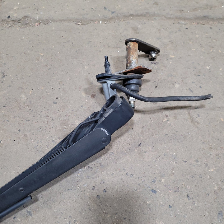 Used Passenger Side Wiper Arm Assembly for 1988 Fleetwood Pace Arrow - Young Farts RV Parts