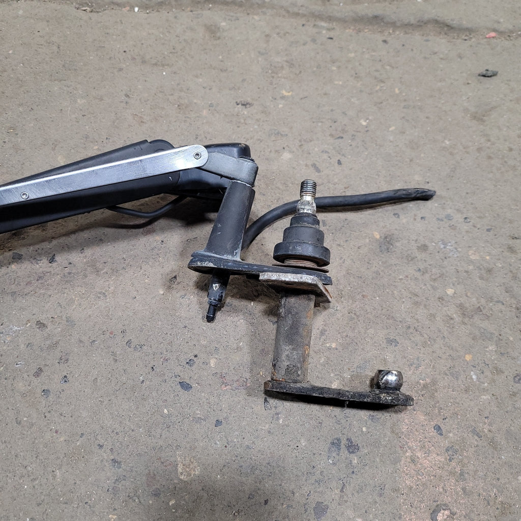 Used Passenger Side Wiper Arm Assembly for 1988 Fleetwood Pace Arrow - Young Farts RV Parts