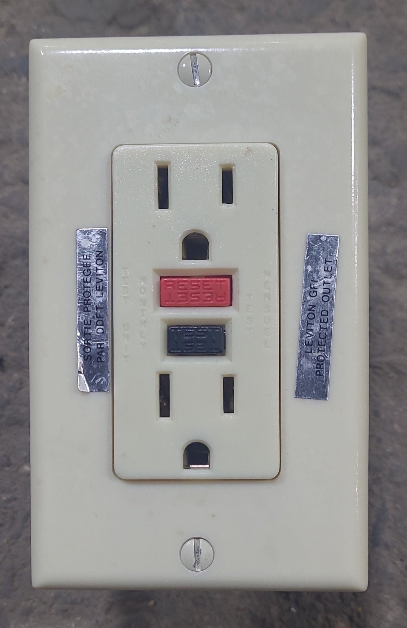 Used RV 110 Volt GFI Wall Receptacle / Outlet - Young Farts RV Parts