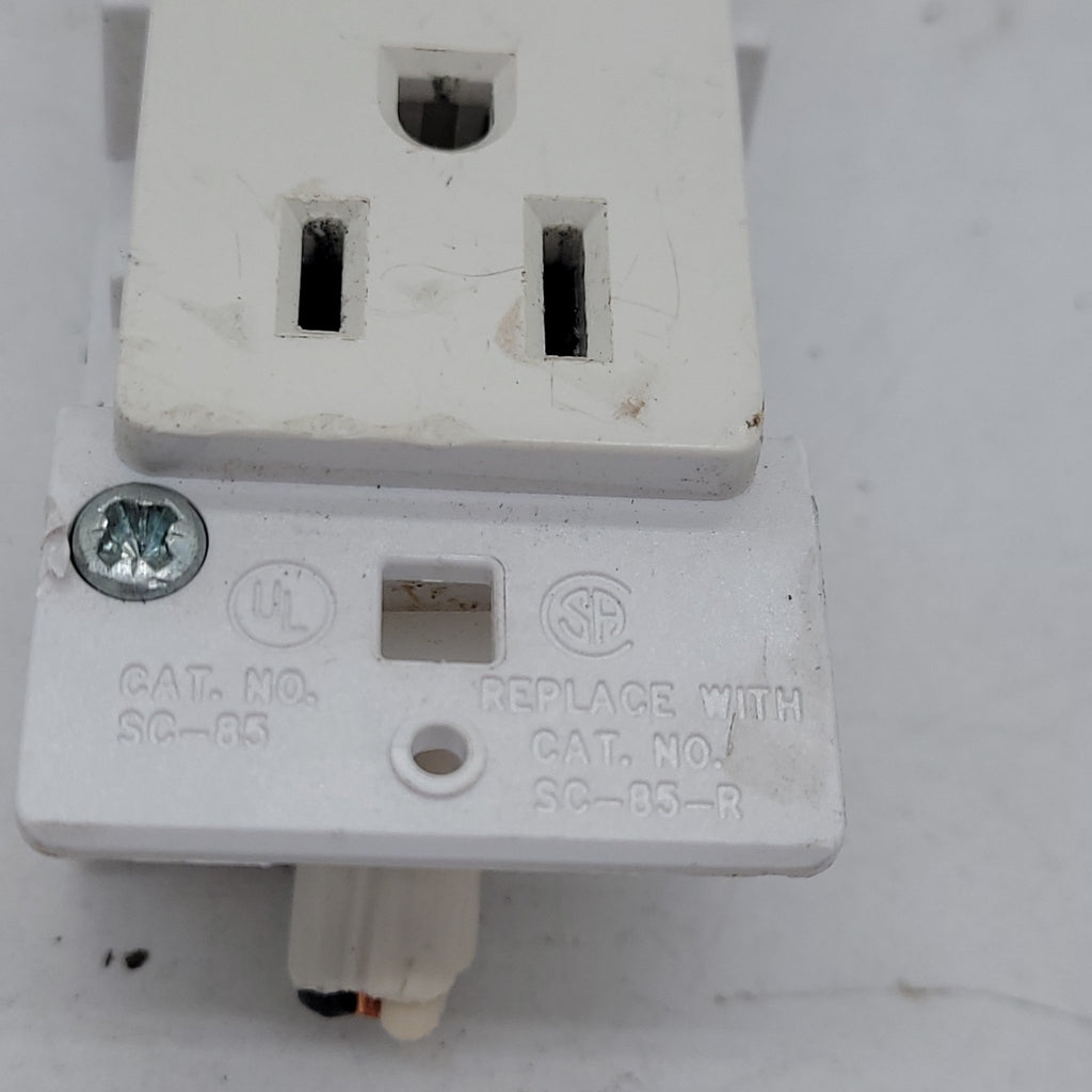 Used RV 125 Volt Wall Receptacle / Outlet - Young Farts RV Parts