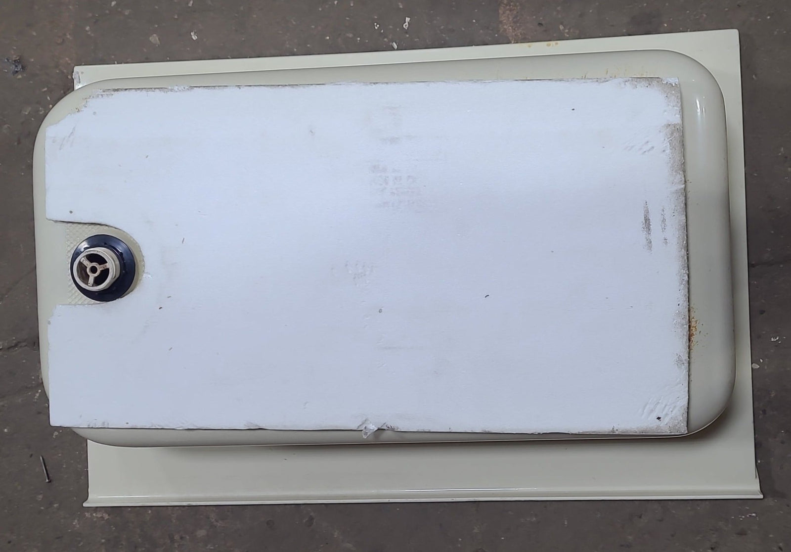 Used RV Bath Tub 36” x 24” Right Hand Drain - Young Farts RV Parts