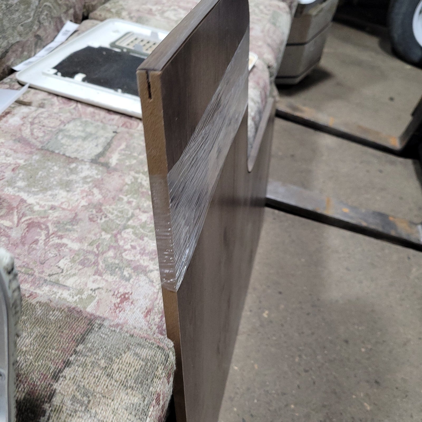 Used RV Corner Wall Mount L-Shape Desk/ Table Top 32