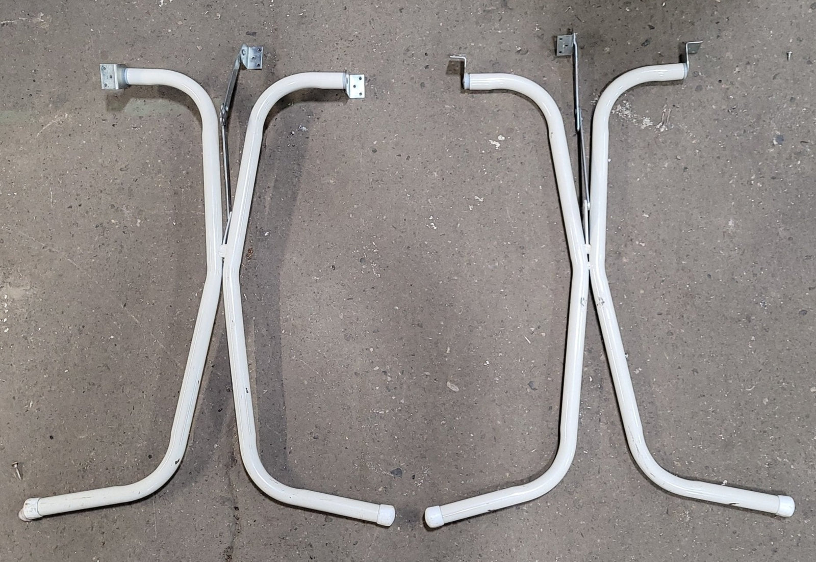 Used RV Folding Table Leg Set 27 1/2