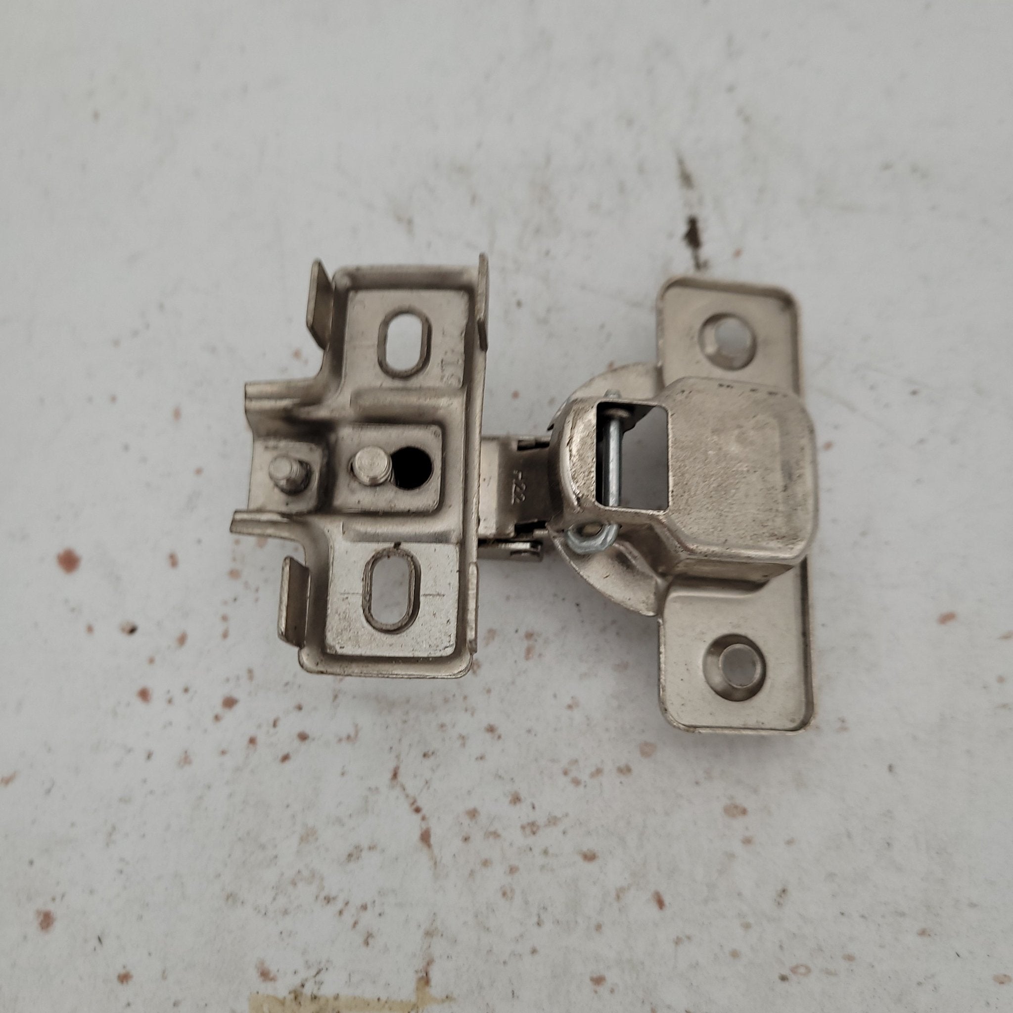 Used RV Hinge - Young Farts RV Parts