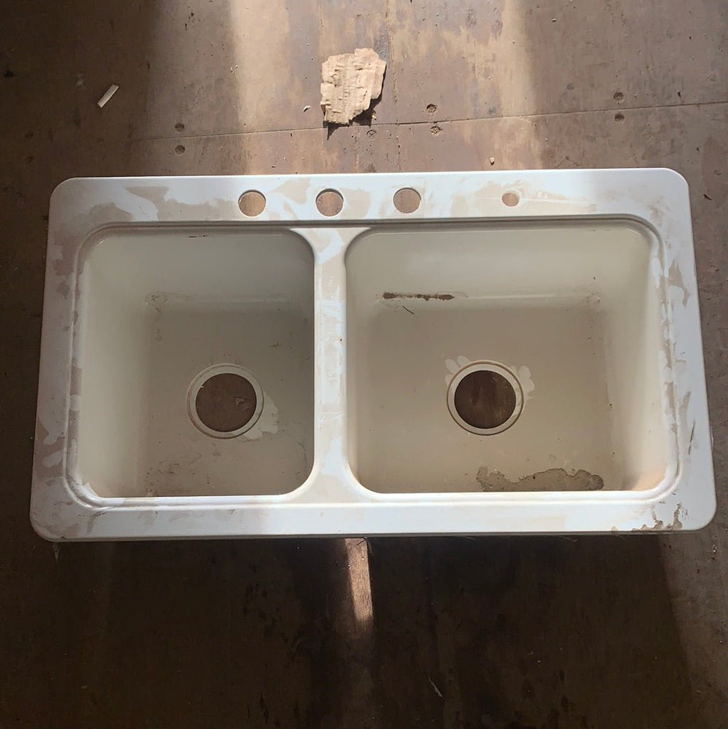 Used RV Kitchen Sink 33” W X 19” L - Young Farts RV Parts