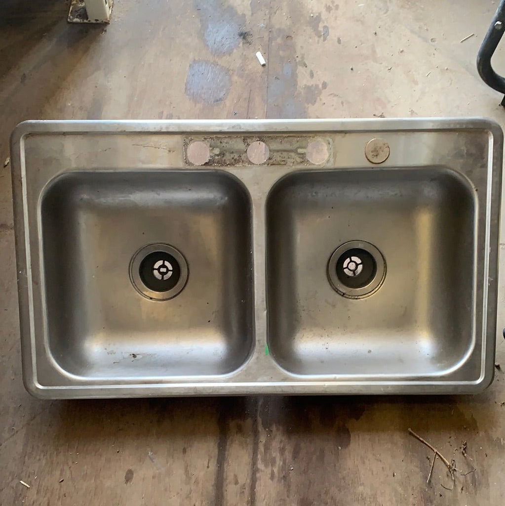 Used RV Kitchen Sink 33” W X 19” L - Young Farts RV Parts