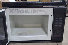 Load image into Gallery viewer, Used RV Microwave Magic Chef 20 1/2&quot; W x 12 1/4&quot; H x 12 1/2&quot; D - Young Farts RV Parts