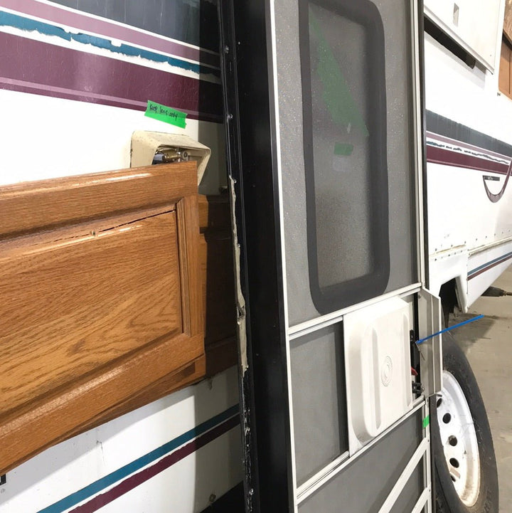 Used Rv Radius Entry Door 29 1/2 x 70 1/4 - Young Farts RV Parts