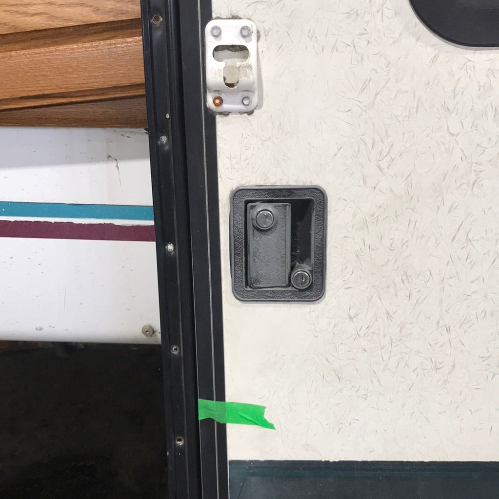 Used Rv Radius Entry Door 29 1/2 x 70 1/4 - Young Farts RV Parts