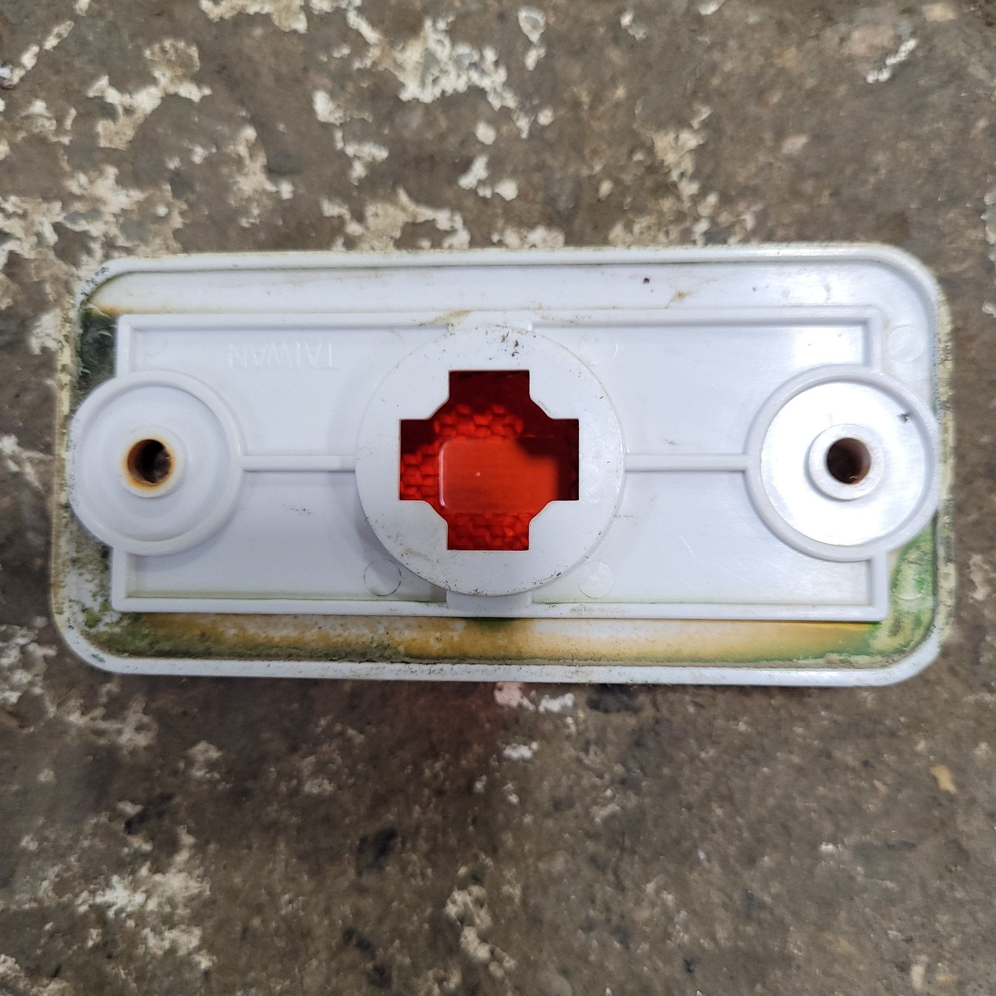 Used SAE-P2-A-98 Marker Lights - Young Farts RV Parts