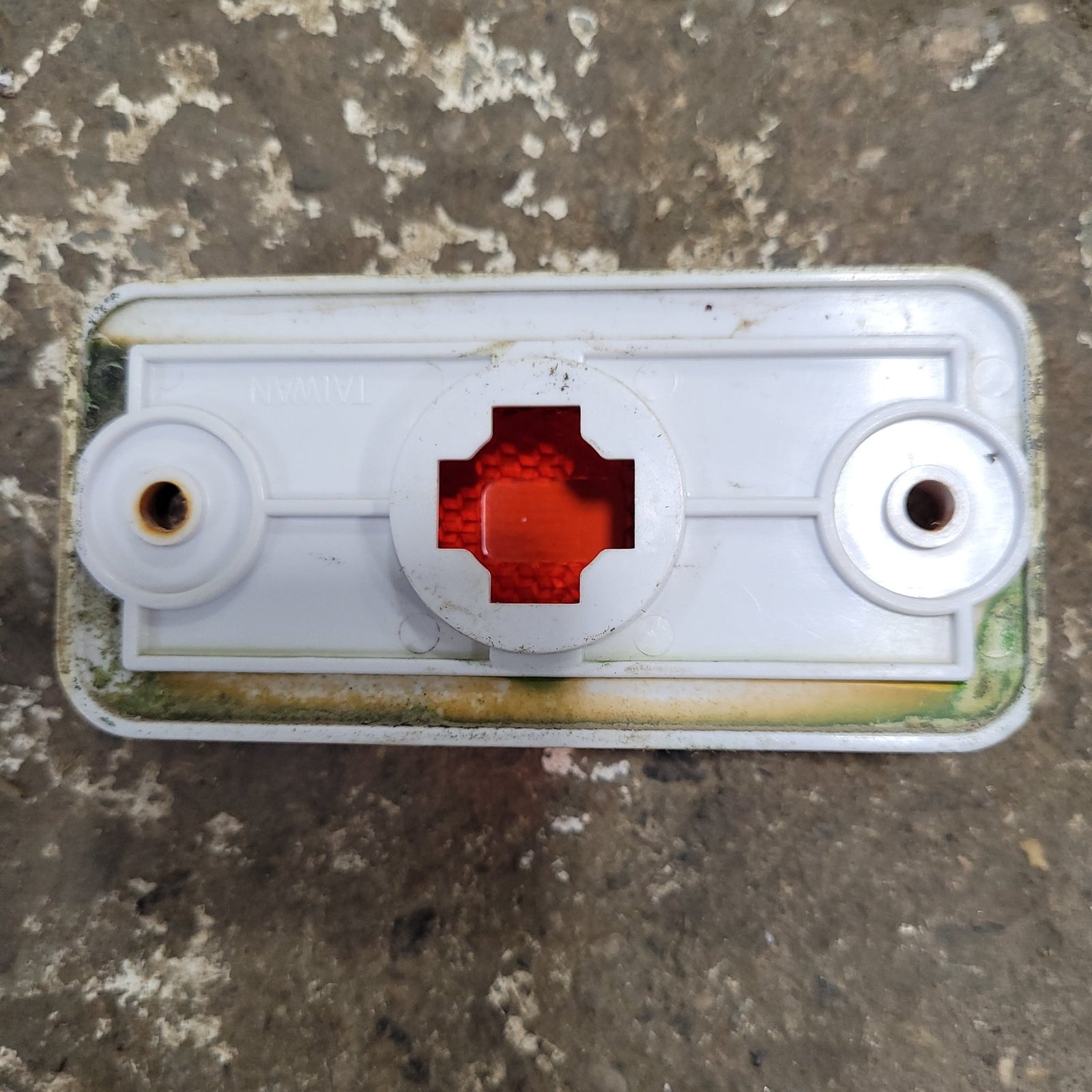 Used SAE-P2-A-98 Marker Lights - Young Farts RV Parts