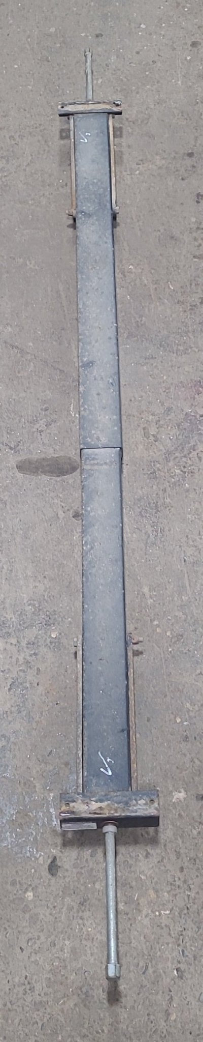 Used Scissor Style Stabilizer Jack 86