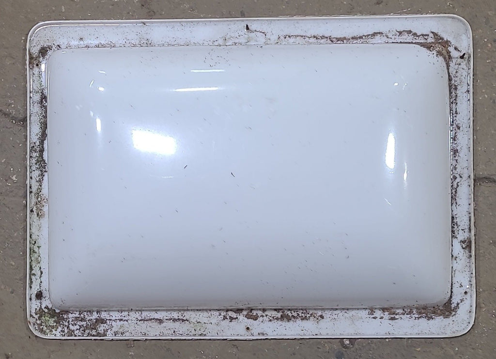 Used Skylight 17 1/4" X 23 3/4" - Young Farts RV Parts