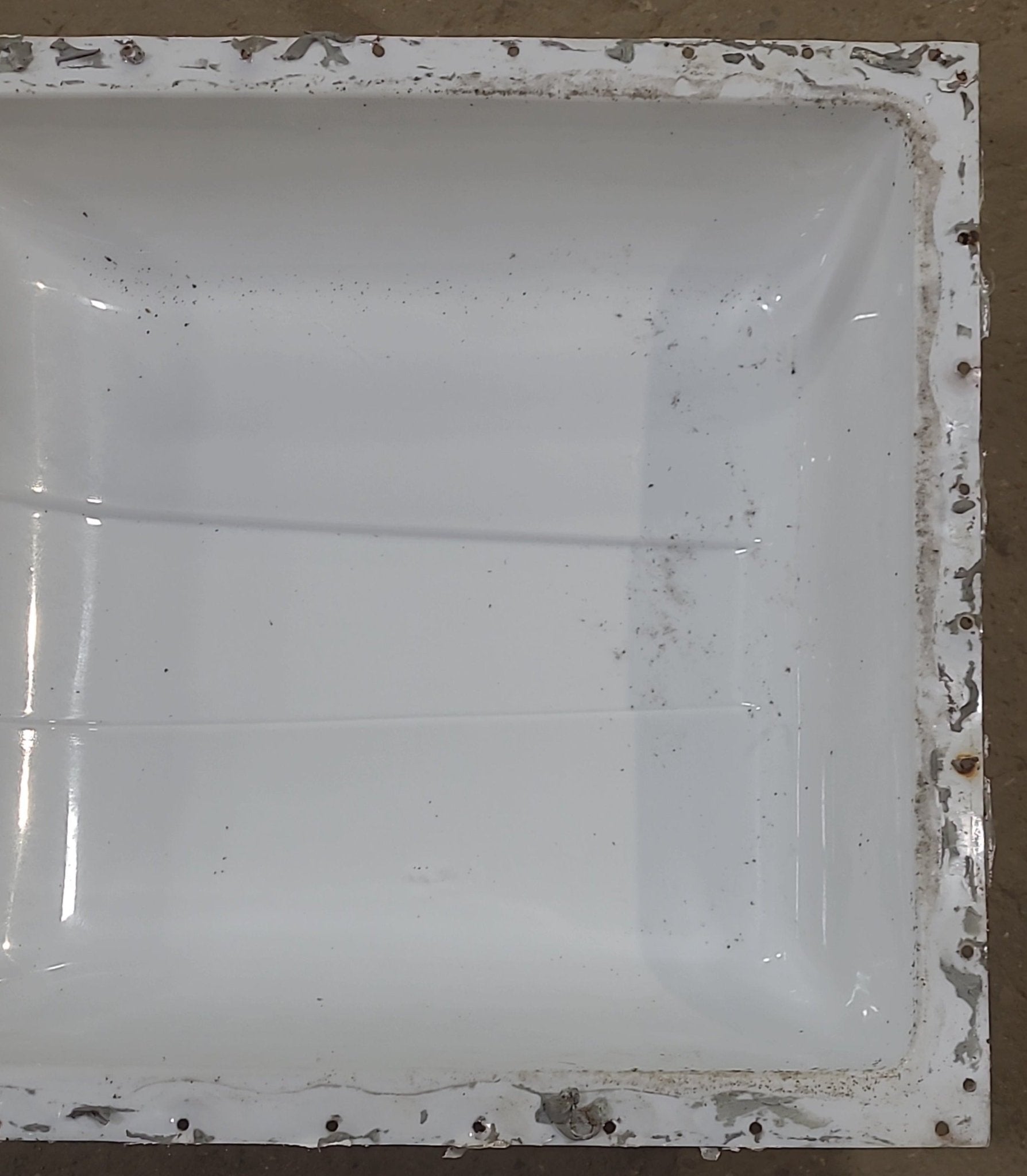 Used Skylight 25" X 27 1/2" - Young Farts RV Parts