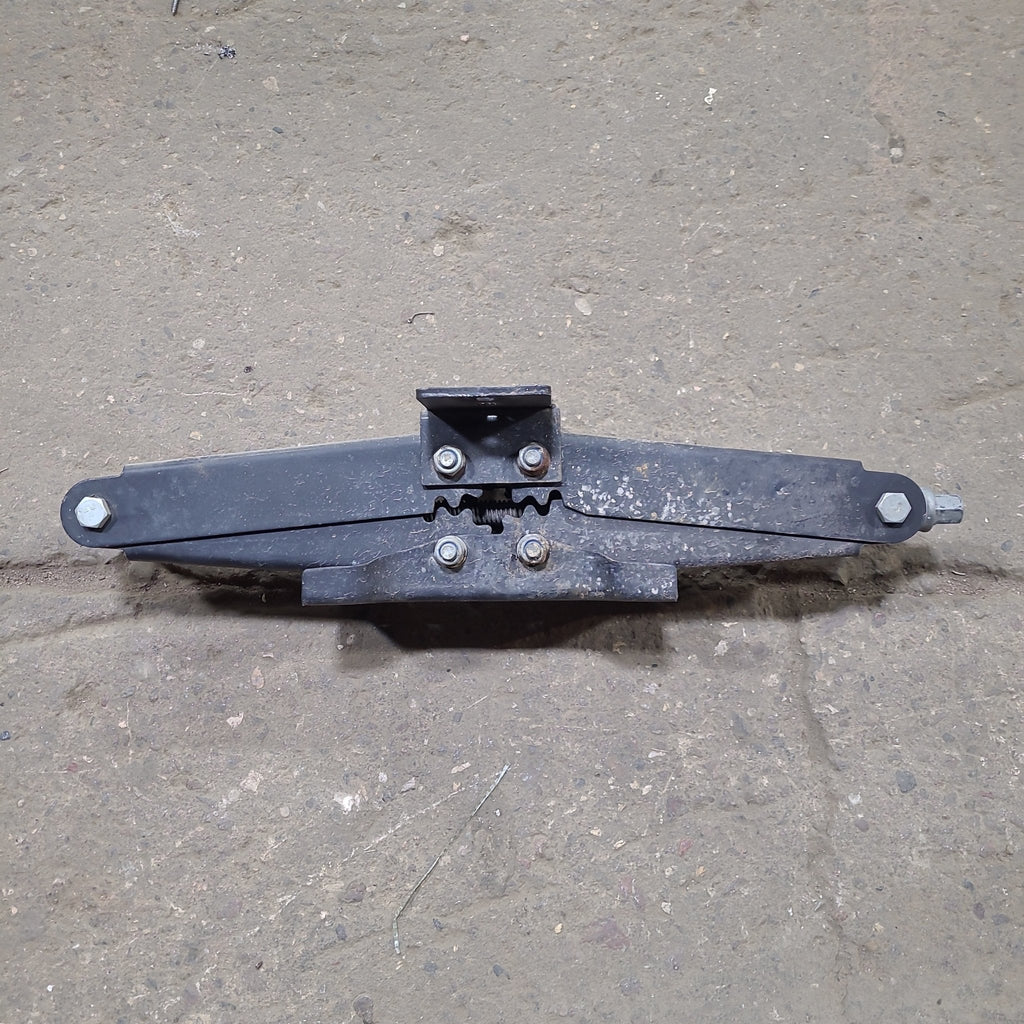 Used Stabilizer Jack 22" - Young Farts RV Parts
