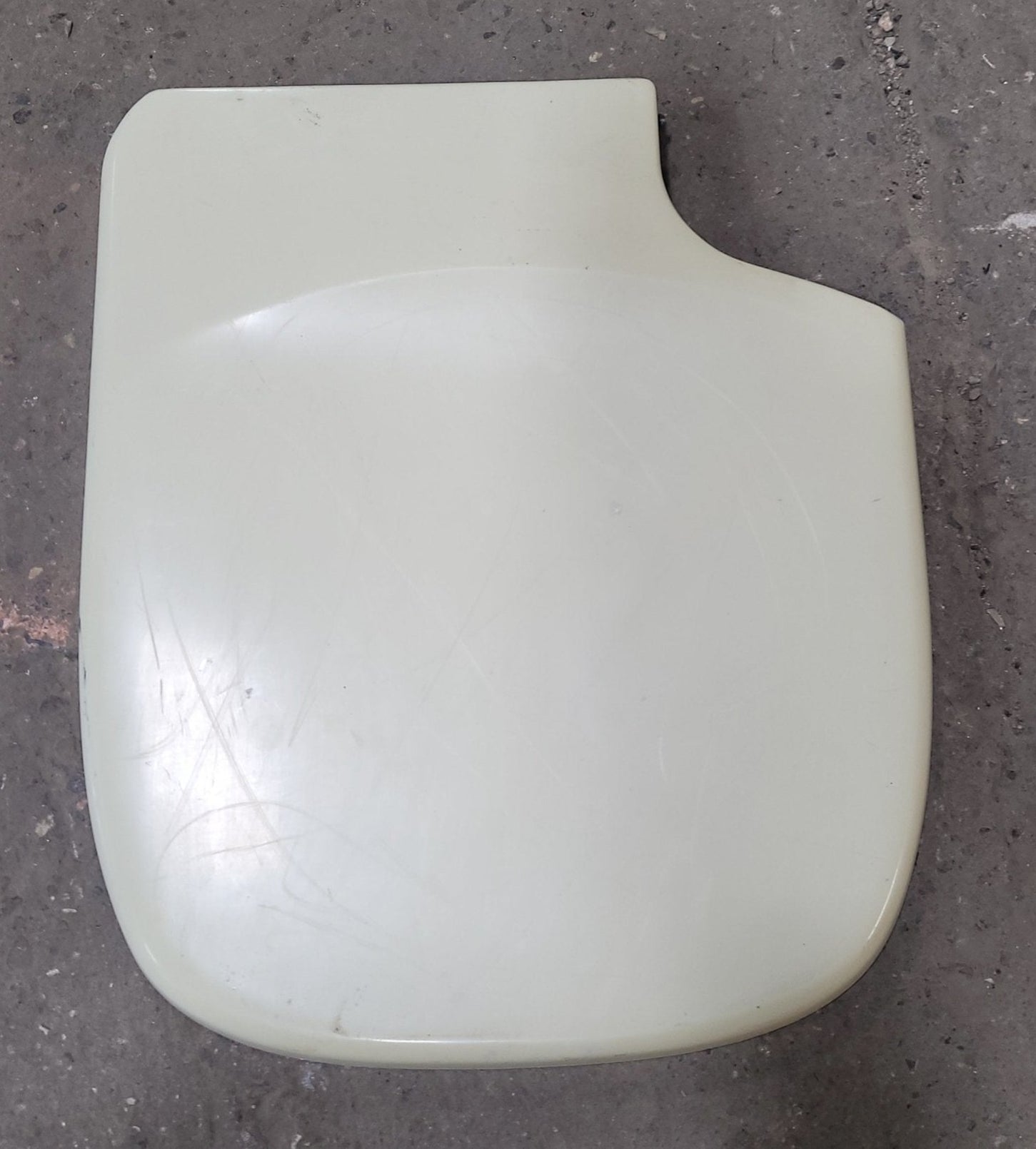 Used Thetford AM III Toilet Seat Seat & Cover Replacement 09500