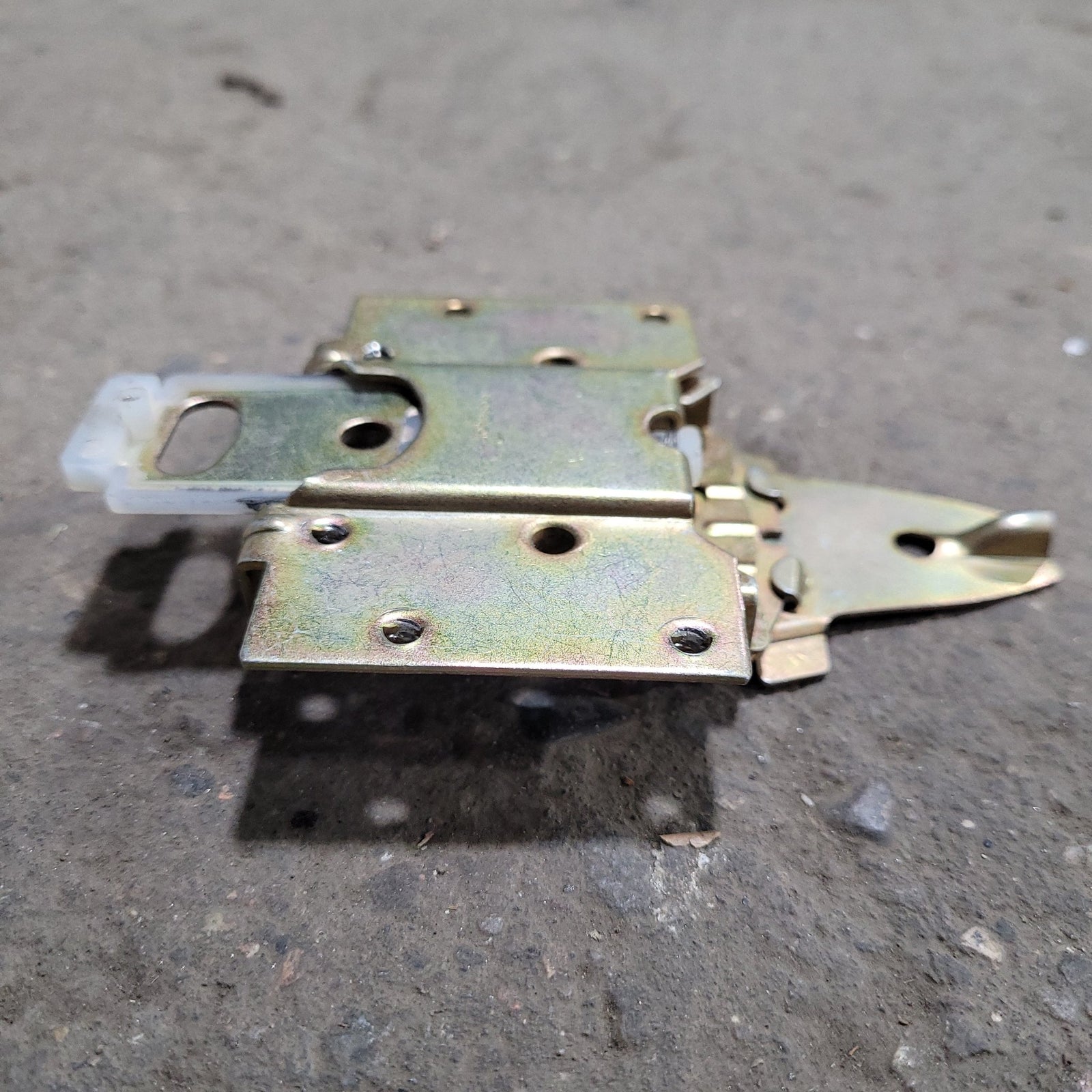 Used Vintage Johnson RV Sliding Door Mechanism - Young Farts RV Parts