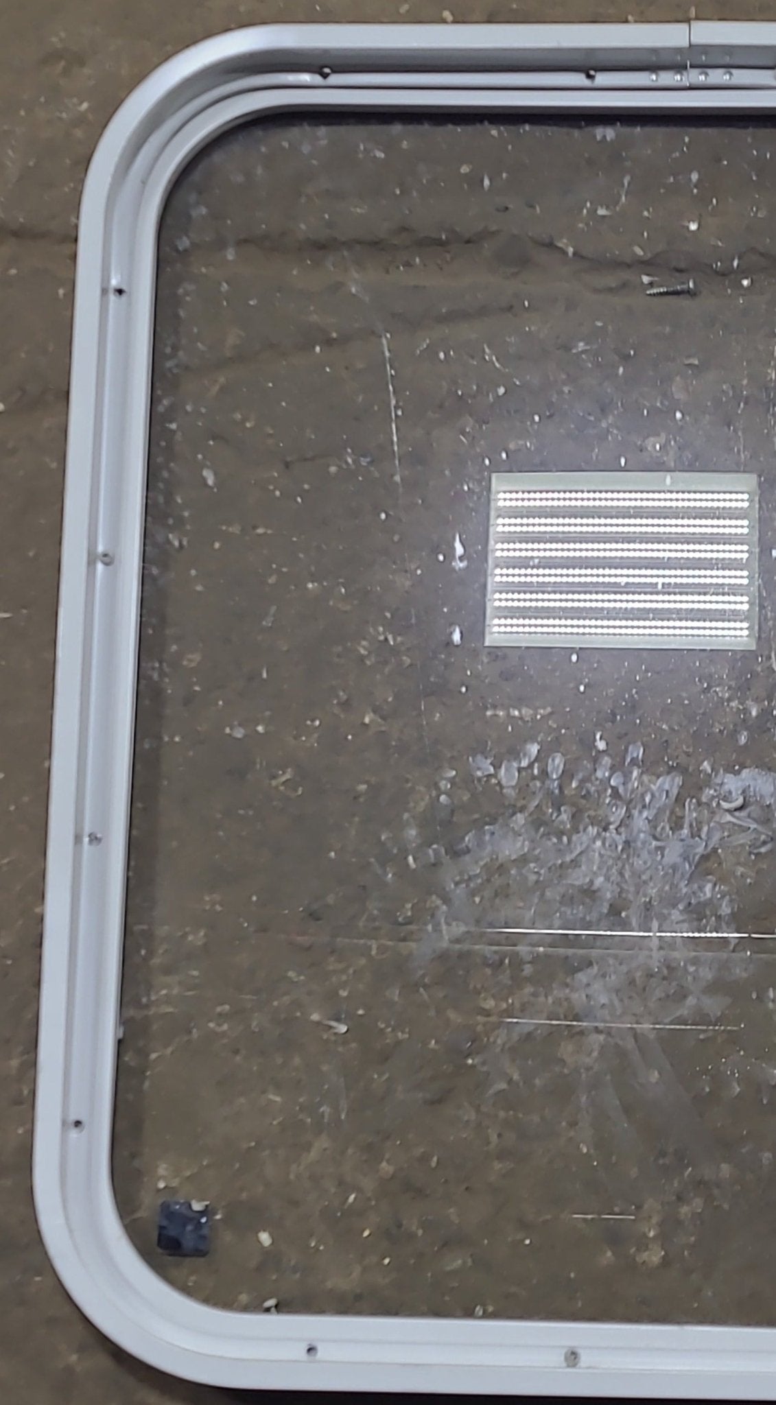 Used White Radius Non Opening Window : 23 1/2