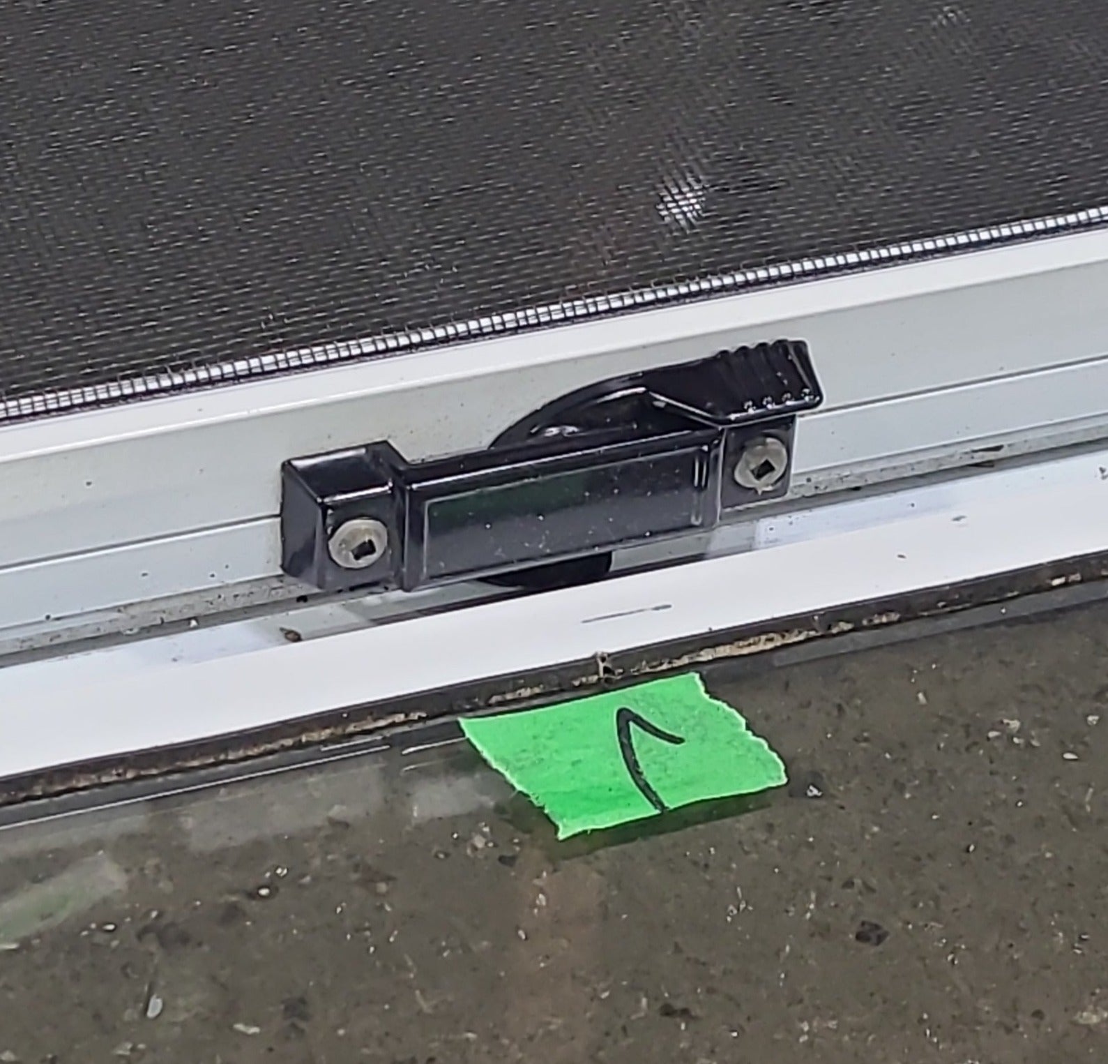 Used White Radius Opening Window : 26 1/4