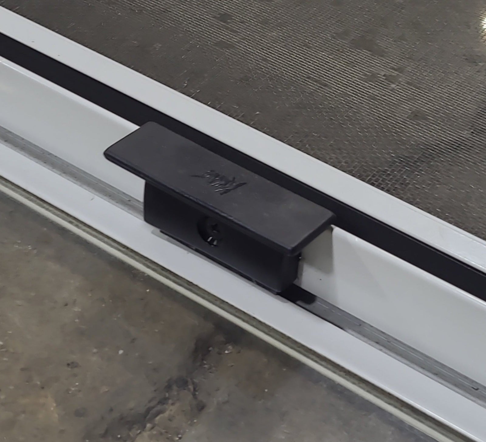 Used White Radius Opening Window : 29 1/2