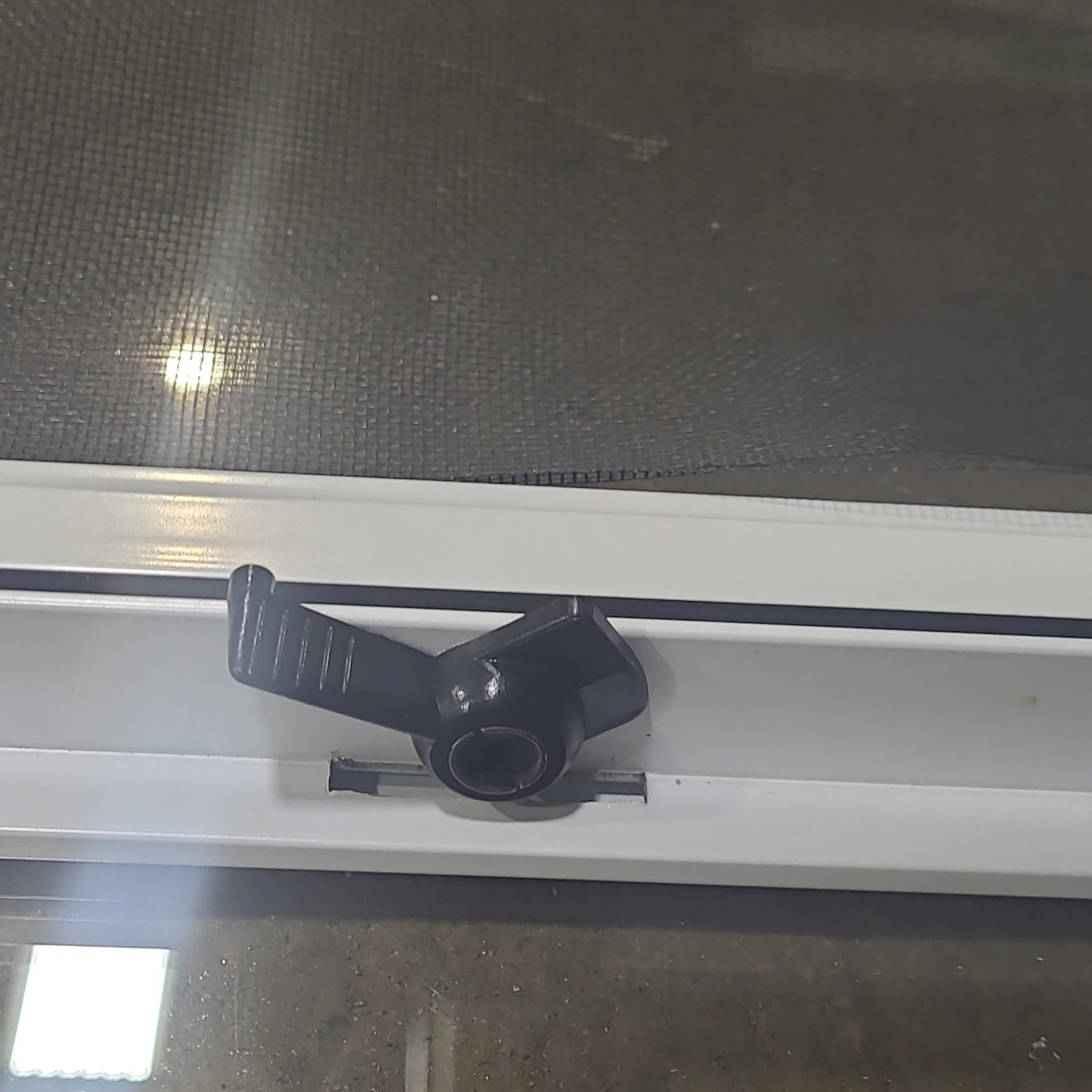 Used White Radius Opening Window : 30 1/4