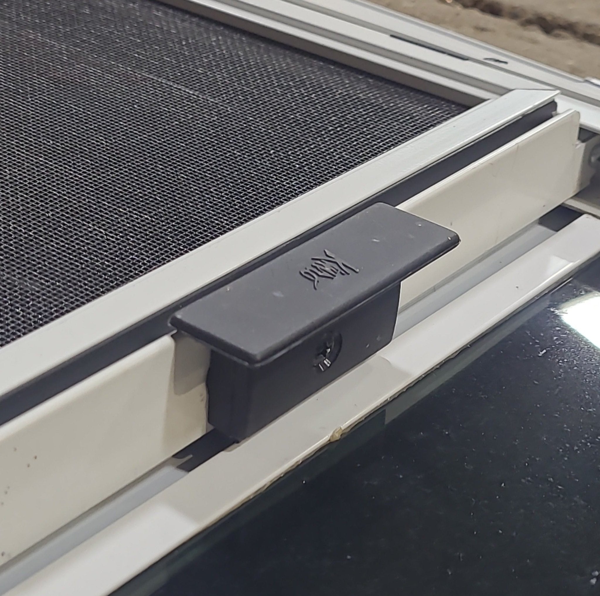 White Radius Opening Window : 27 1/2" W X 11 1/2" H X 3/4" D - Young Farts RV Parts