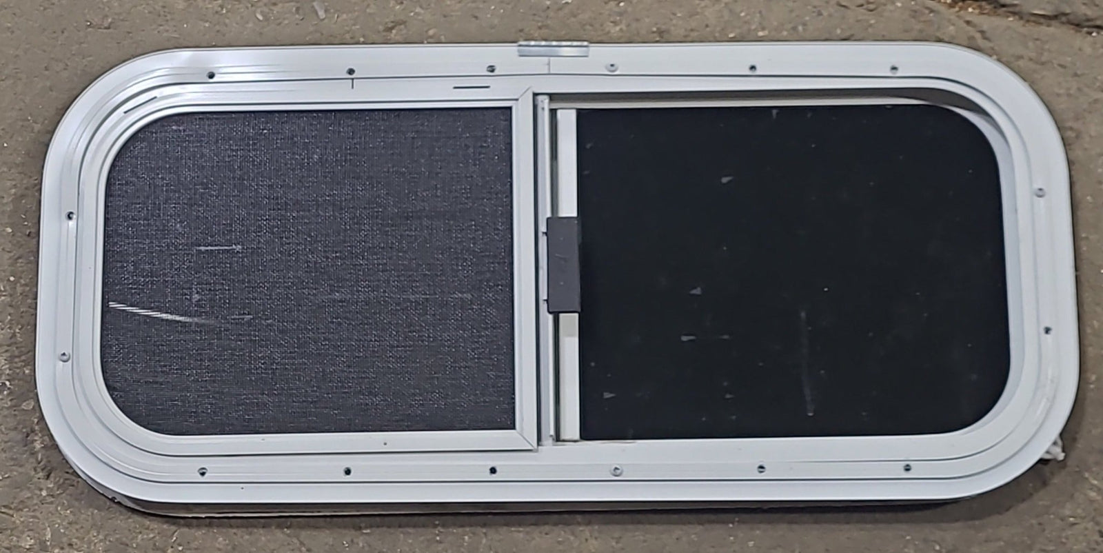 White Radius Opening Window : 27 1/2